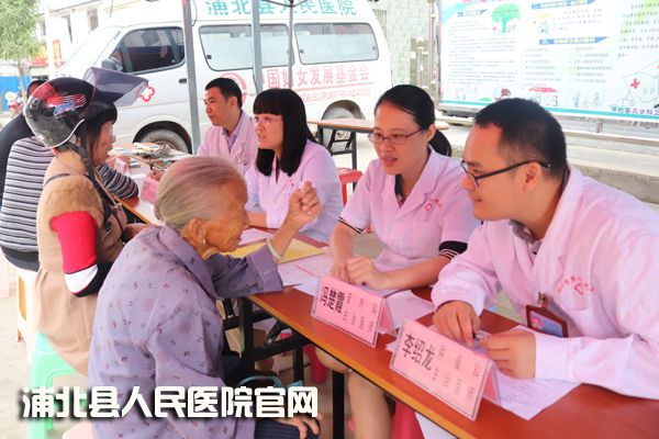 我院携手钦州市第二人民医院到三合卫生院、六硍镇中心卫生院卫生院开展医联体活动