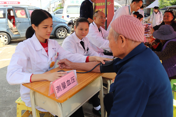 “共建生态文明,共享绿色未来”—充分发挥行业特色，我院与马兰中学结对开展共建生态文明校园教育系列活动